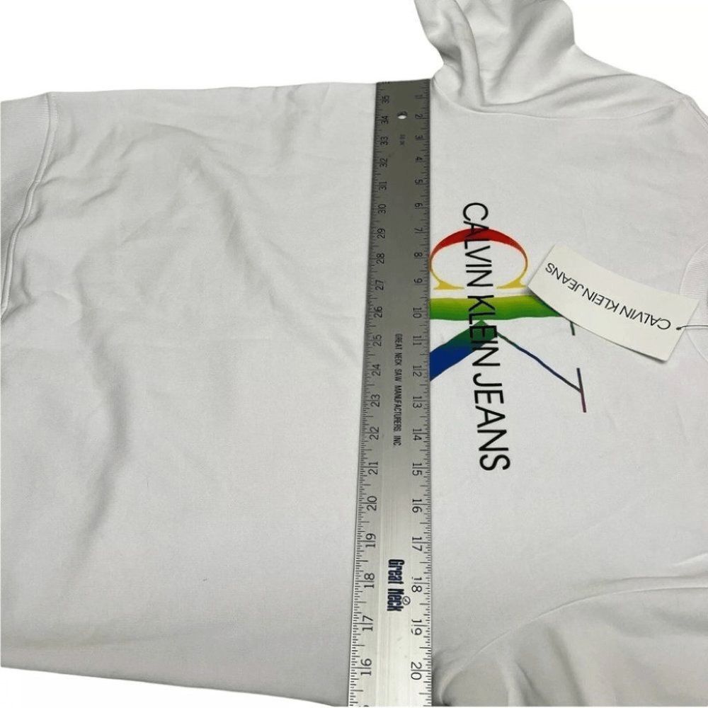 Calvin Klein Sweatshirt Mens M White Rainbow Pullover Spellout Easter Spring - Picture 5 of 9